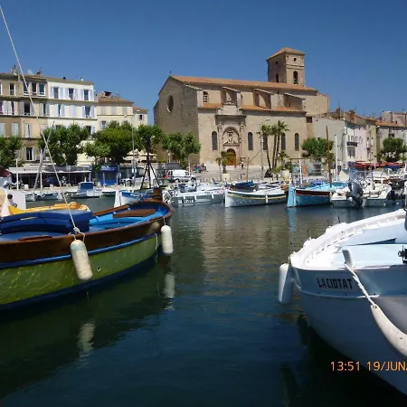 Le Galoubet Holiday home *